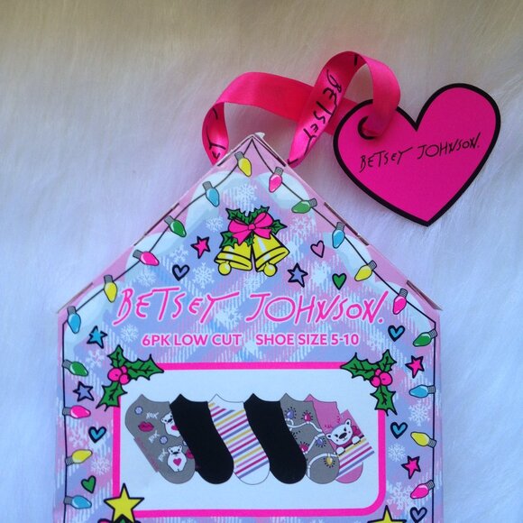 Betsey Johnson Gift Box Sock Bundle Size 5 - 10 NWT - Picture 2 of 5